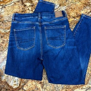 American Eagle dark wash CURVY Hi-Rise Jegging